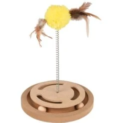 Kitty Brain Train Met Gele Bal En Pluimen